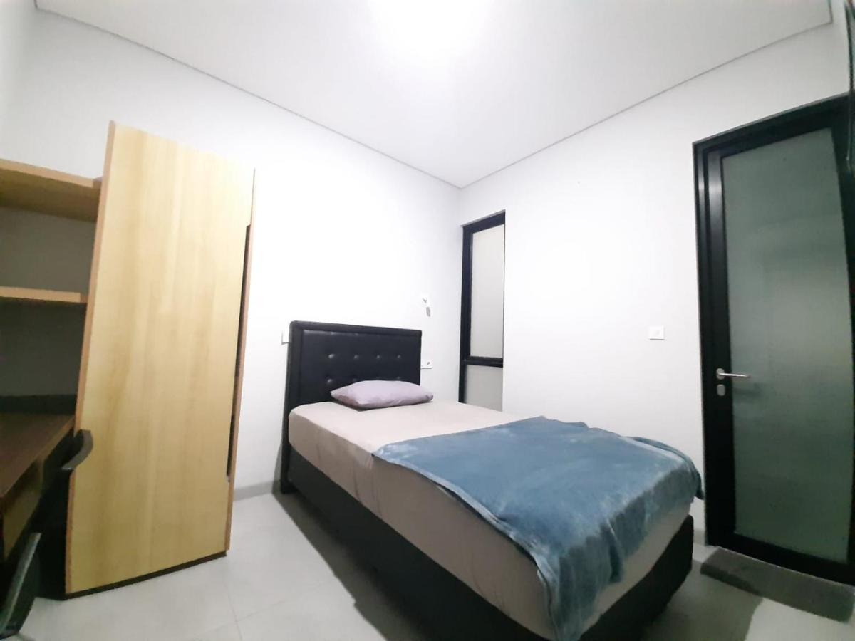 Oyo Life 92770 Cozy Puri 22 Hotell Jakarta Exteriör bild